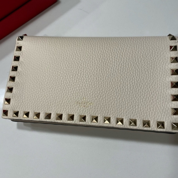 Valentino Garavani Crossbody Bag - Picture 3 of 12